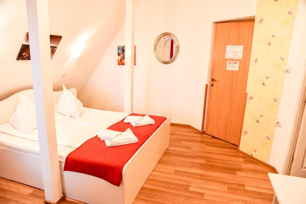 Pensiunea Vila Silva I Haţeg Exteriér fotografie
